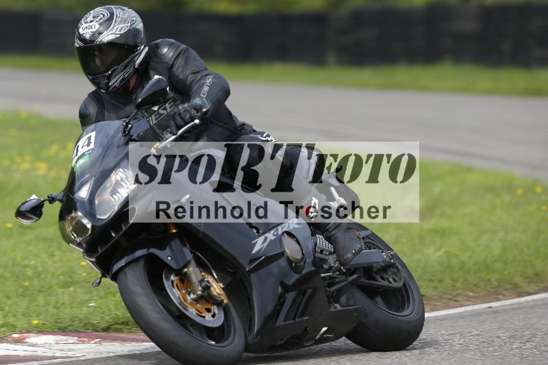 /53 16.09.2025 Track Day Domi Aegerter ADR/Gruppe gruen/44